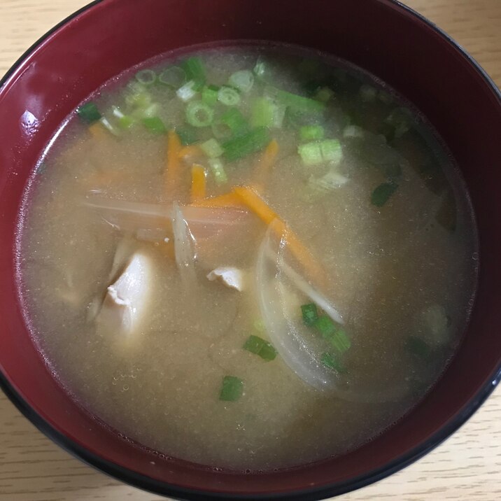 さつまいもとごぼう 玉ねぎの鶏汁